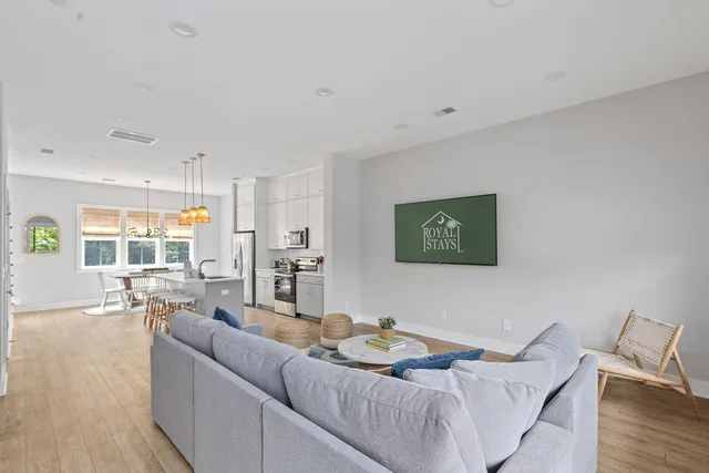 $7,000 | 14 Shem Drive, Mount Pleasant, SC 29464