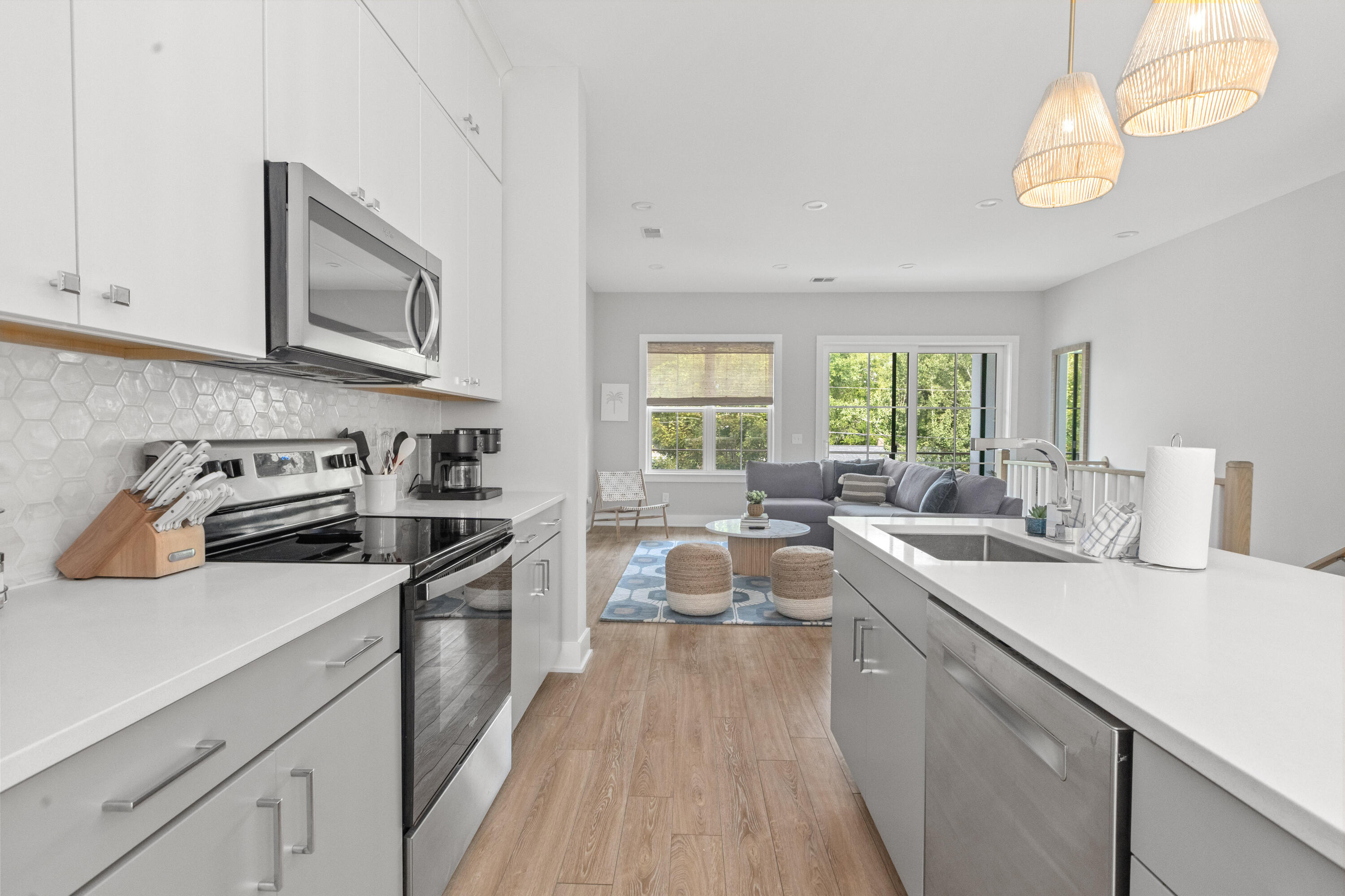 14 Shem Drive Mount Pleasant, SC 29464 - Photo 16 of 51 14ShemDr-CasaVerdeMediaLLC24