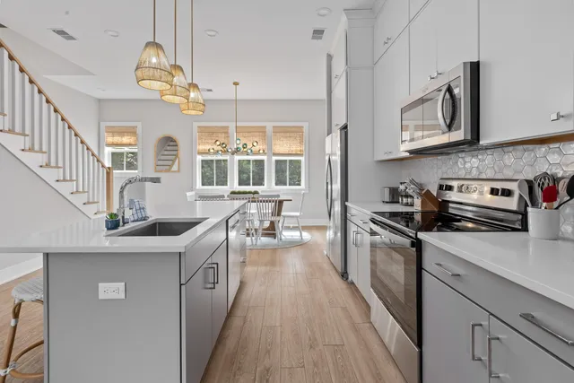 $7,000 | 14 Shem Drive, Mount Pleasant, SC 29464