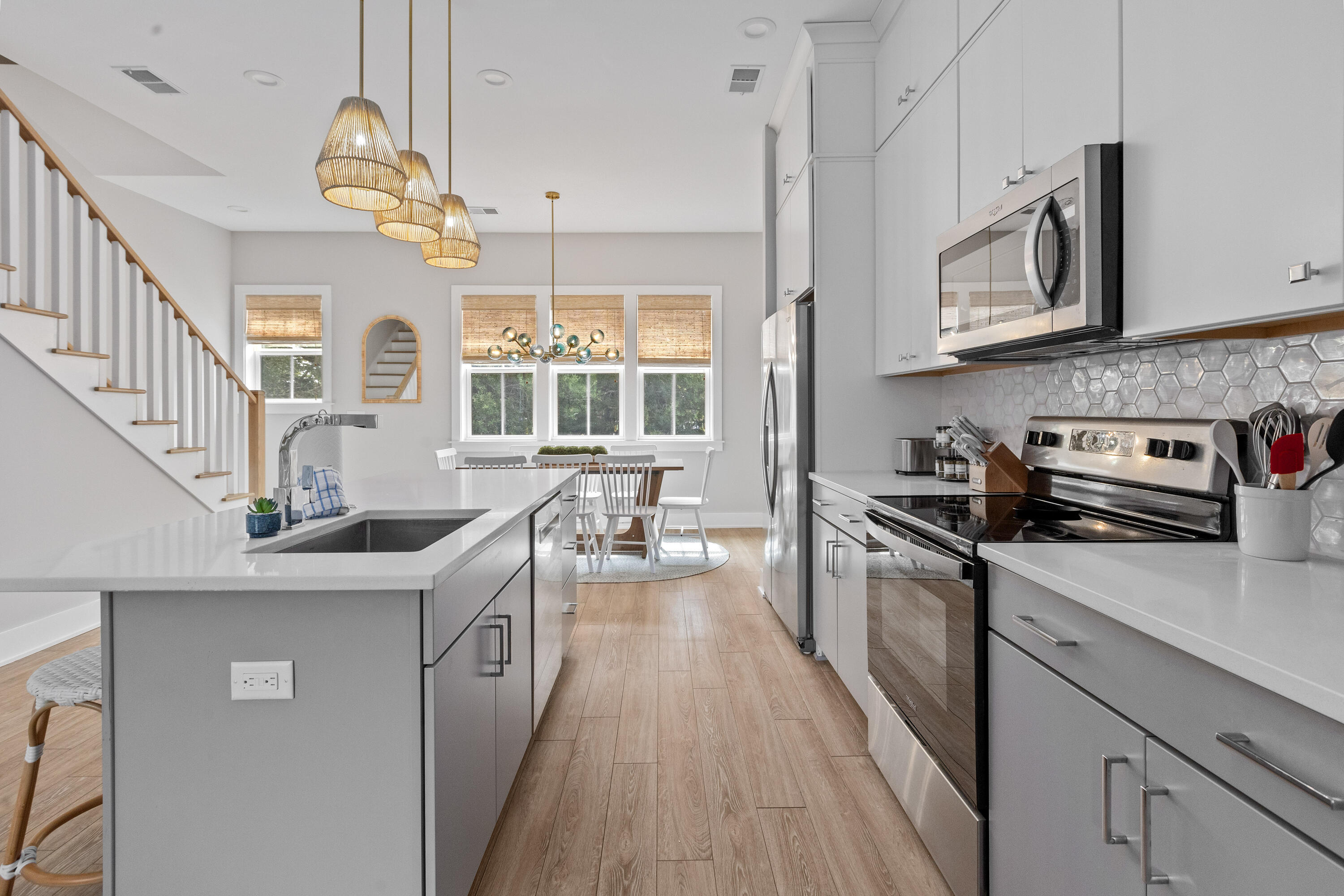 14 Shem Drive Mount Pleasant, SC 29464 - Photo 18 of 51 14ShemDr-CasaVerdeMediaLLC22