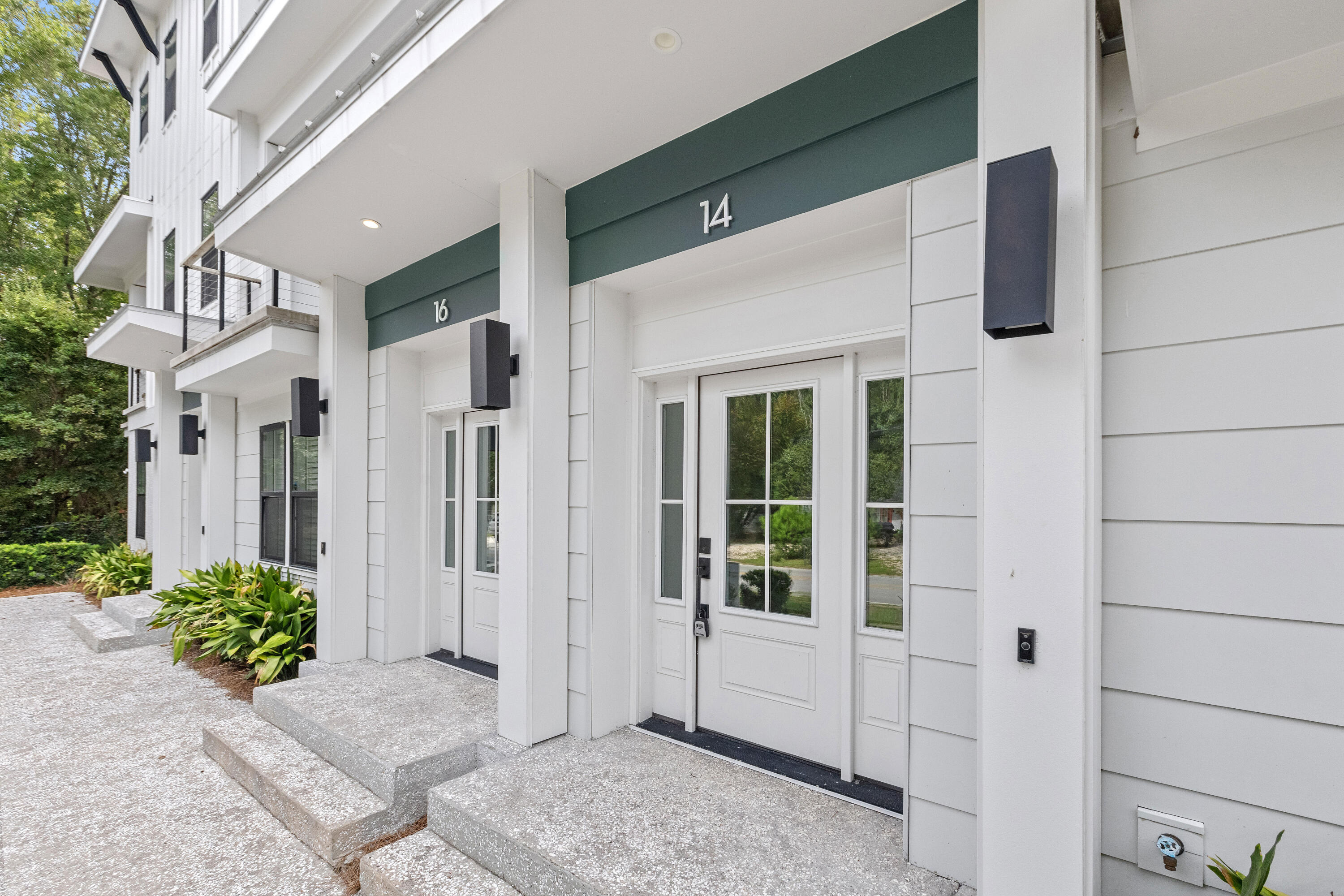 14 Shem Drive Mount Pleasant, SC 29464 - Photo 44 of 51 14ShemDr-CasaVerdeMediaLLC38