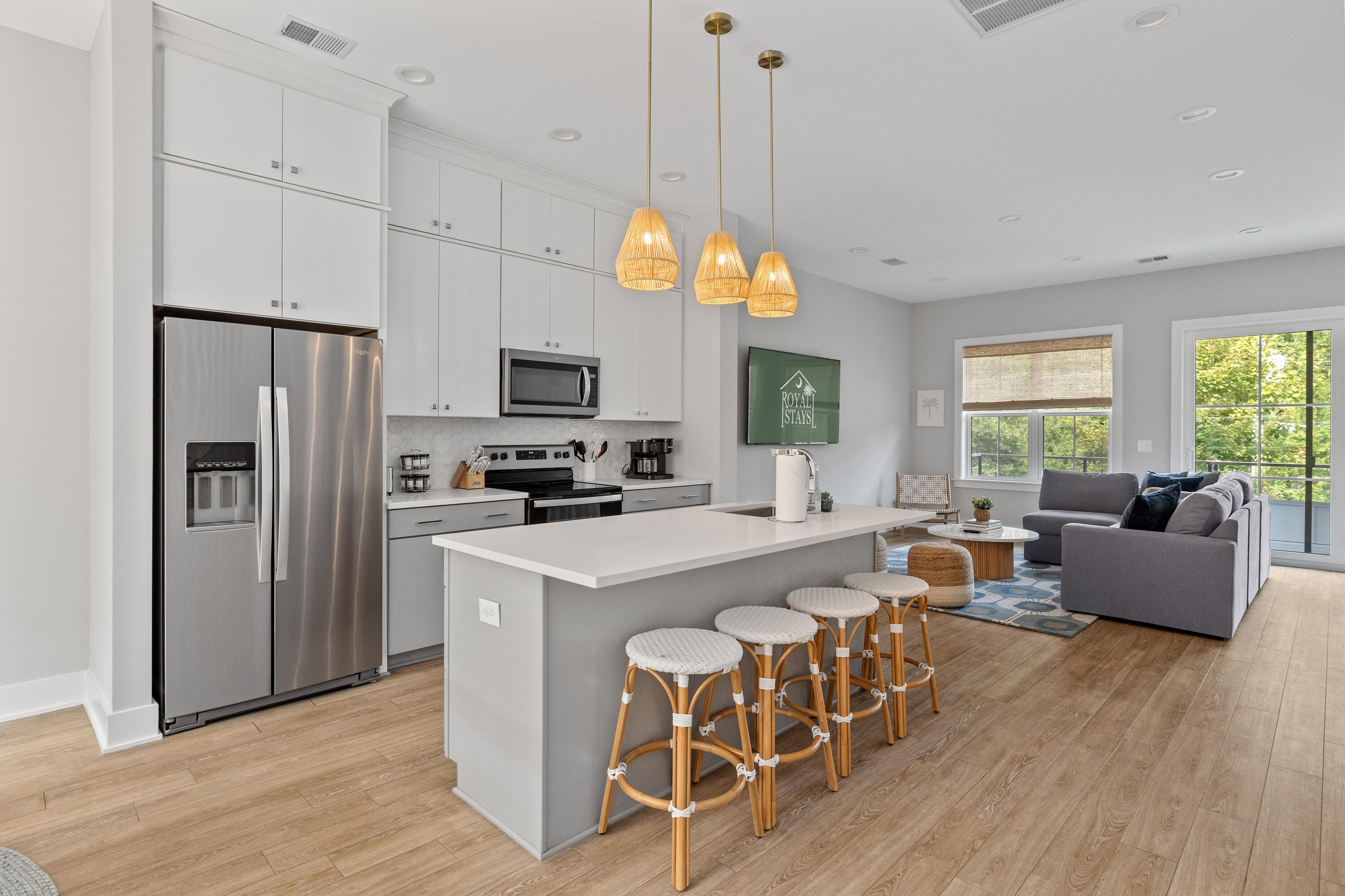 14 Shem Drive Mount Pleasant, SC 29464 - Photo 7 of 51 14ShemDr-CasaVerdeMediaLLC20