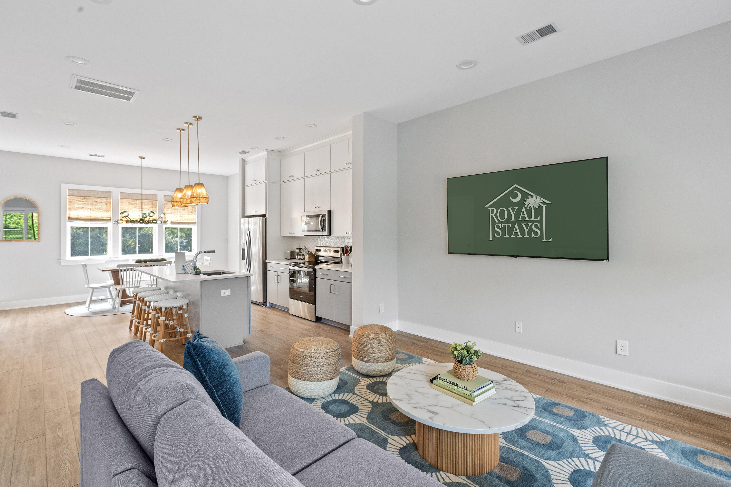 14 Shem Drive Mount Pleasant, SC 29464 - Photo 8 of 51 14ShemDr-CasaVerdeMediaLLC18