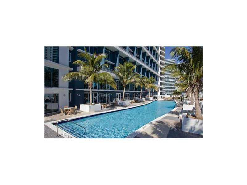 60 Southwest 13th Street, Unit 3205 Miami, FL 33130 - Photo 14 of 16 Pool