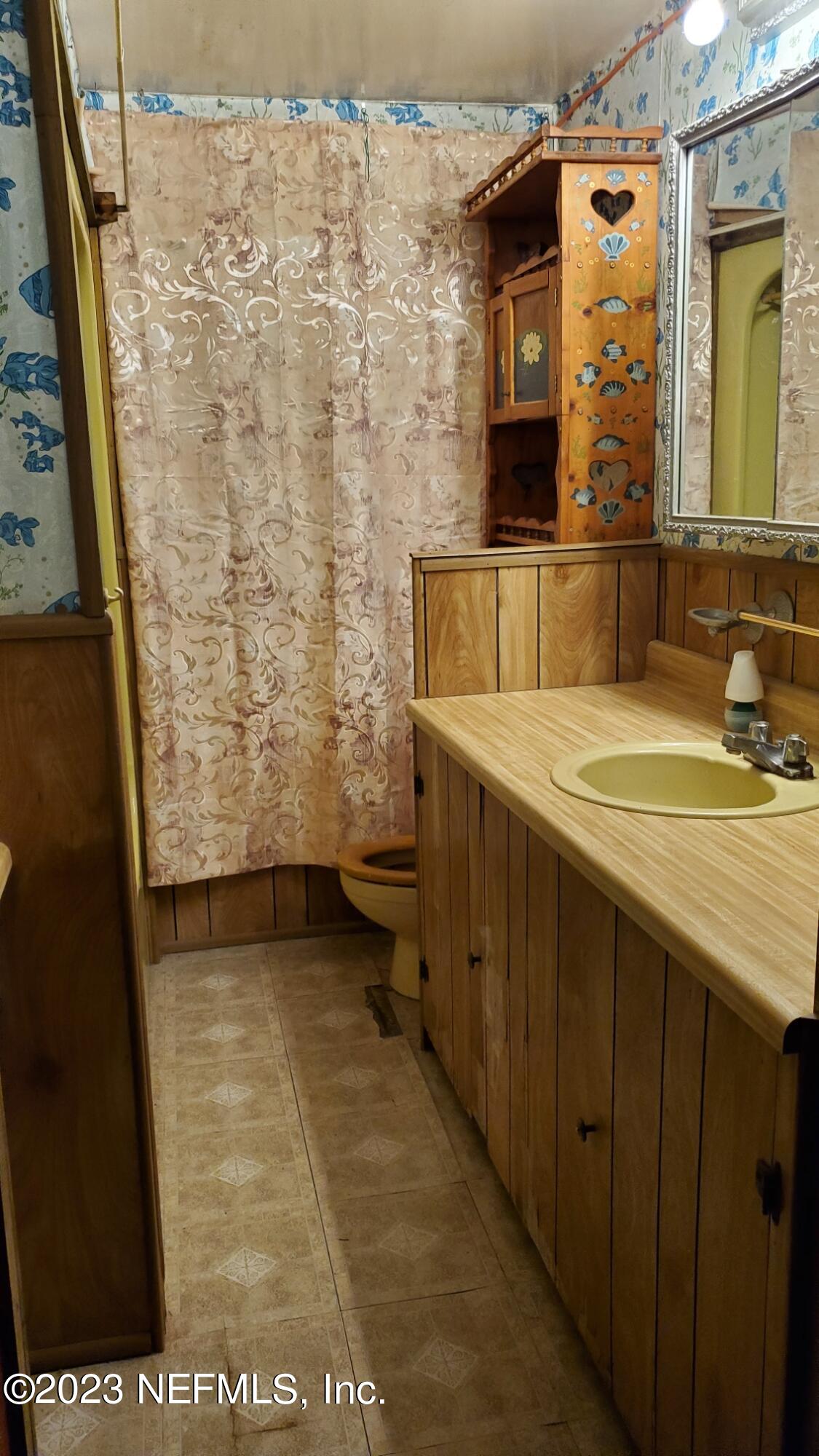 2135 Chaffee Road South Jacksonville, FL 32221 - Photo 8 of 15 Front Bathroom