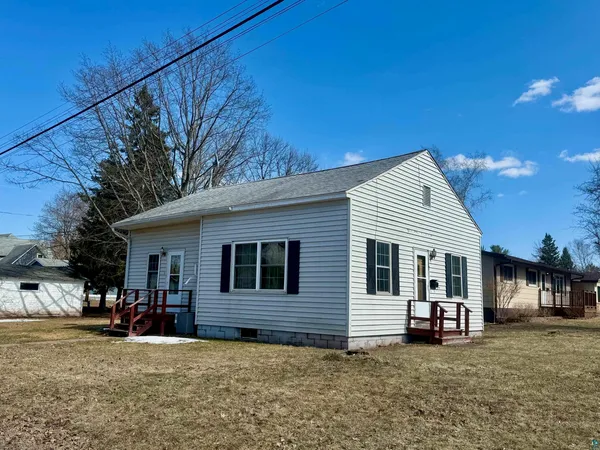 $79,900 | 800 12th Avenue West, Ashland, WI 54806