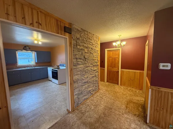 $79,900 | 800 12th Avenue West, Ashland, WI 54806