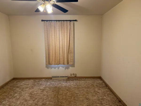 $79,900 | 800 12th Avenue West, Ashland, WI 54806