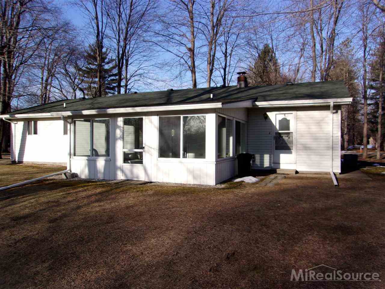 9003 Field Road Algonac, MI 48001 - Photo 7 of 36