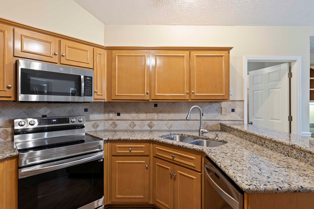 2993 Waterhill Drive Midland, GA 31820 - Photo 7 of 36