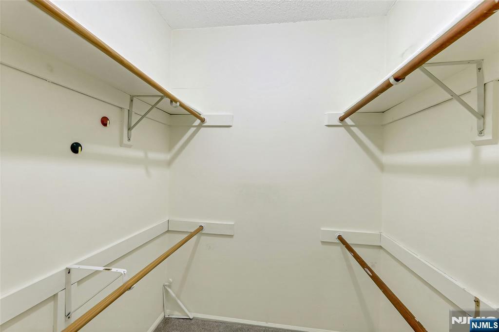 1192 Richmond Road Mahwah, NJ 07430 - Photo 15 of 19