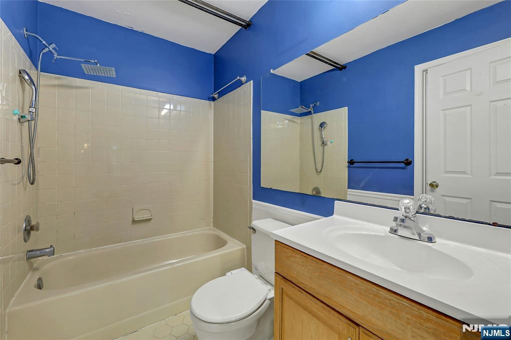 1192 Richmond Road Mahwah, NJ 07430 - Photo 16 of 19