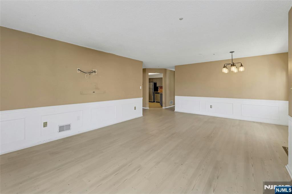 1192 Richmond Road Mahwah, NJ 07430 - Photo 5 of 19