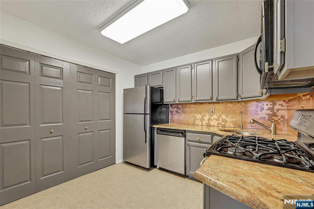 1192 Richmond Road Mahwah, NJ 07430 - Photo 6 of 19