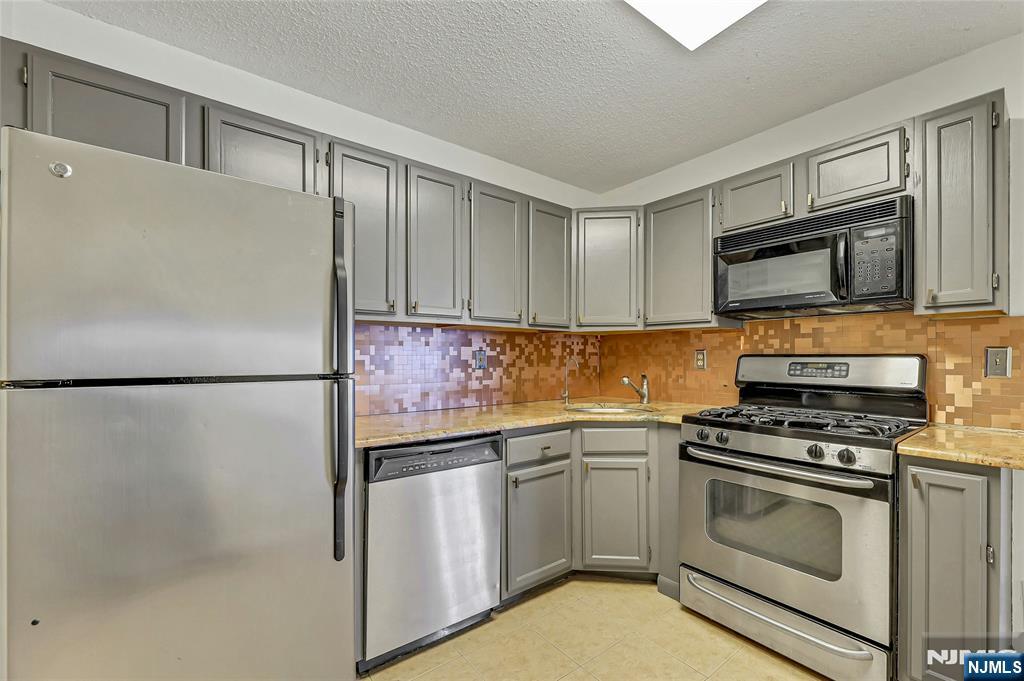 1192 Richmond Road Mahwah, NJ 07430 - Photo 8 of 19