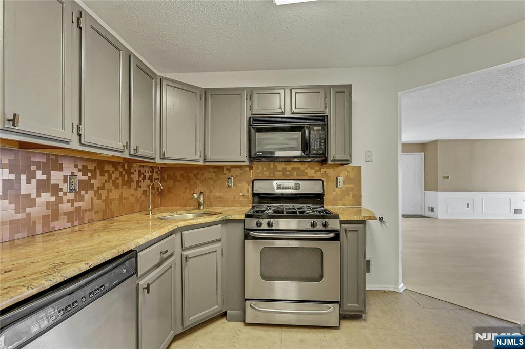 1192 Richmond Road Mahwah, NJ 07430 - Photo 9 of 19