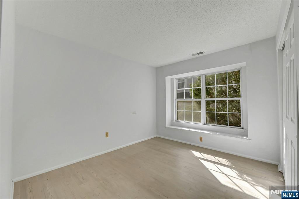 1192 Richmond Road Mahwah, NJ 07430 - Photo 10 of 19