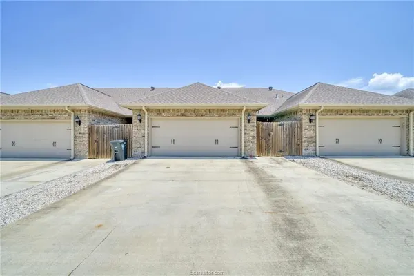 $2,800 | 3114 Claremont Drive, College Station, TX 77845