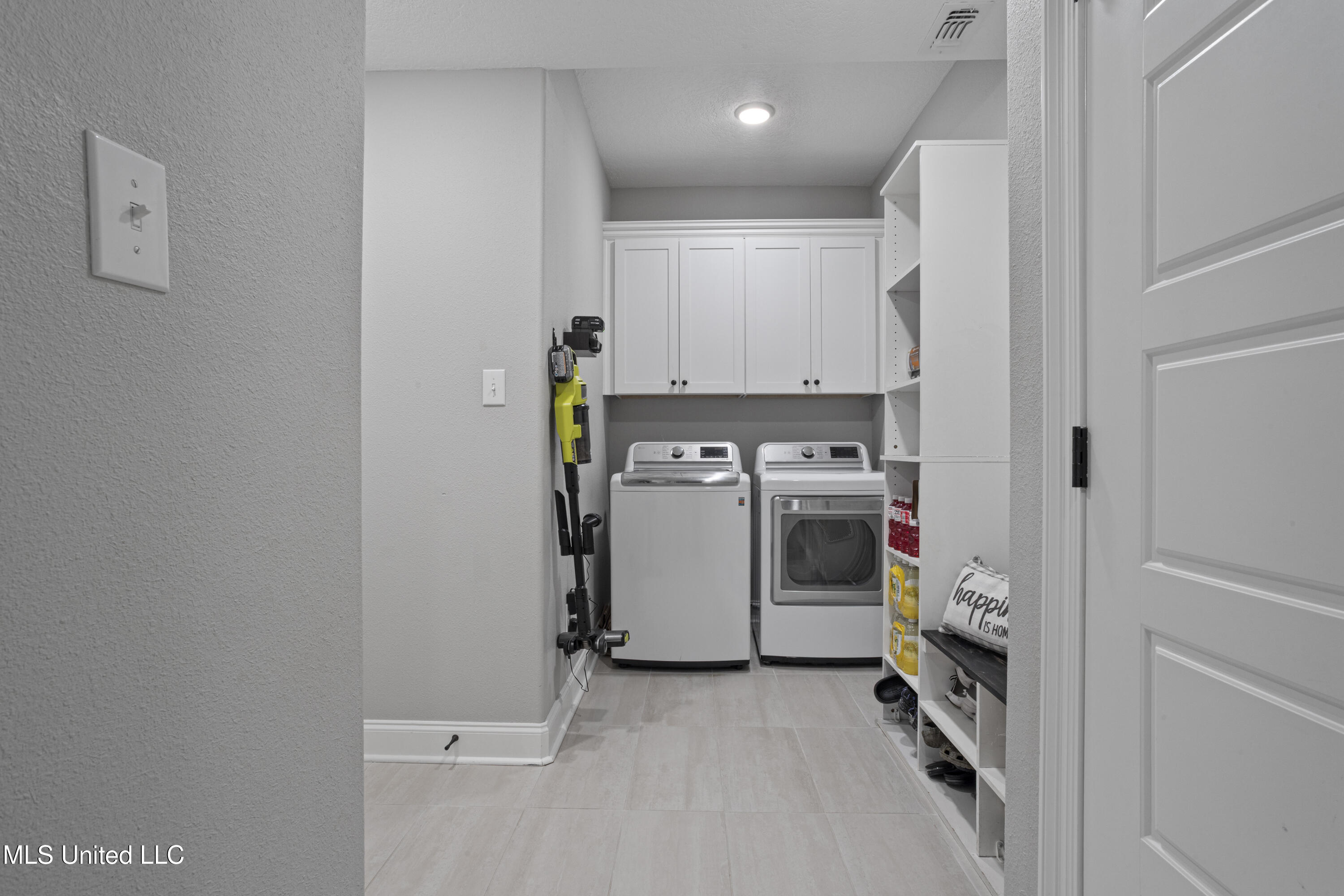 2987 Rue Acadian Gardens Biloxi, MS 39532 - Photo 30 of 40 032