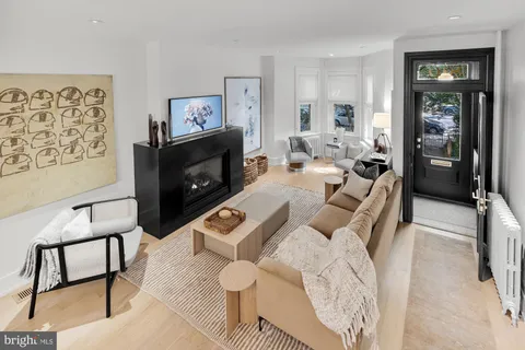 $1,999,995 | 810 North Carolina Avenue Southeast, Washington, DC 20003