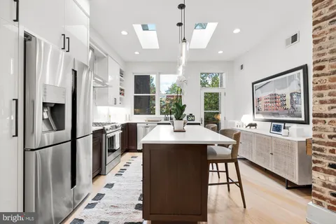 $1,999,995 | 810 North Carolina Avenue Southeast, Washington, DC 20003