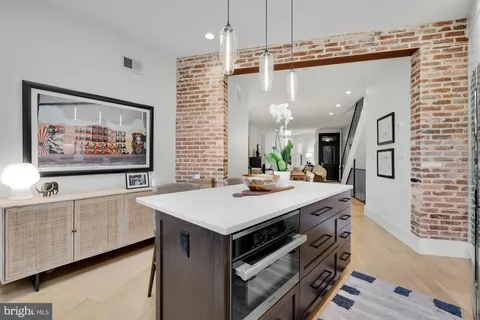 $1,999,995 | 810 North Carolina Avenue Southeast, Washington, DC 20003