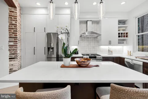 $1,999,995 | 810 North Carolina Avenue Southeast, Washington, DC 20003