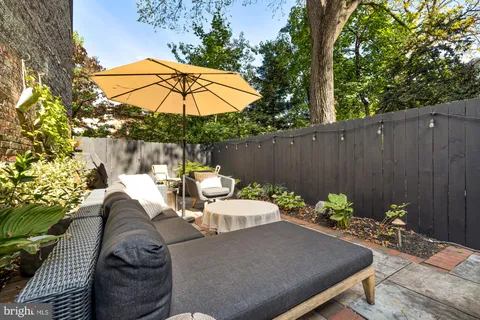$1,999,995 | 810 North Carolina Avenue Southeast, Washington, DC 20003