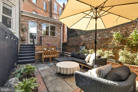 $1,999,995 | 810 North Carolina Avenue Southeast, Washington, DC 20003