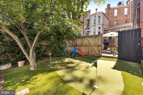 $1,999,995 | 810 North Carolina Avenue Southeast, Washington, DC 20003