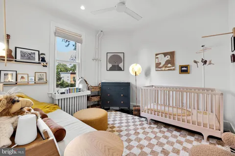 $1,999,995 | 810 North Carolina Avenue Southeast, Washington, DC 20003