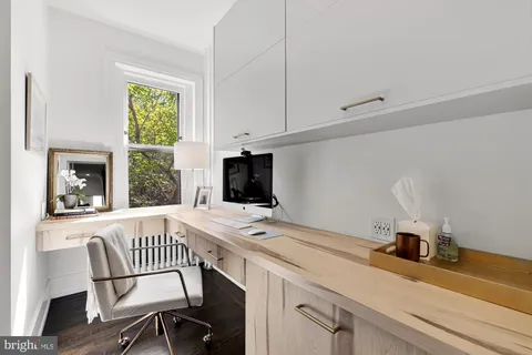 $1,999,995 | 810 North Carolina Avenue Southeast, Washington, DC 20003