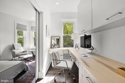 $1,999,995 | 810 North Carolina Avenue Southeast, Washington, DC 20003