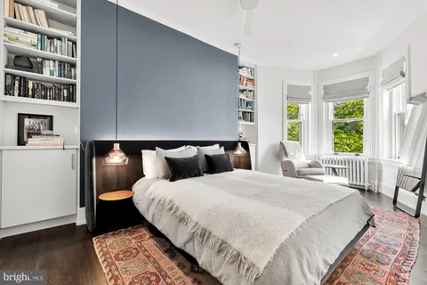 $1,999,995 | 810 North Carolina Avenue Southeast, Washington, DC 20003