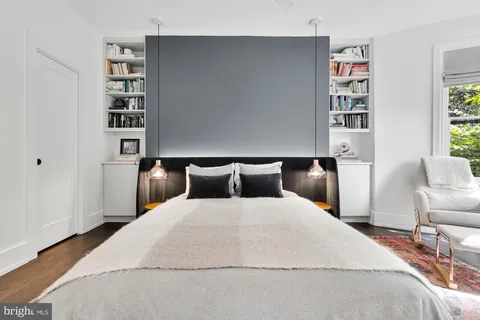 $1,999,995 | 810 North Carolina Avenue Southeast, Washington, DC 20003