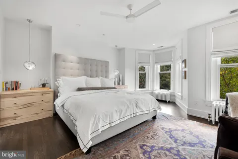 $1,999,995 | 810 North Carolina Avenue Southeast, Washington, DC 20003