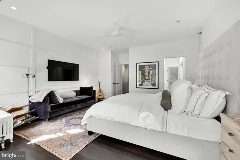 $1,999,995 | 810 North Carolina Avenue Southeast, Washington, DC 20003