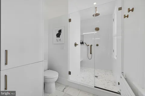 $1,999,995 | 810 North Carolina Avenue Southeast, Washington, DC 20003