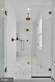 $1,999,995 | 810 North Carolina Avenue Southeast, Washington, DC 20003