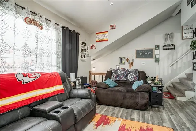 $225,000 | 10119 Steele Road, Edwardsville, KS 66111