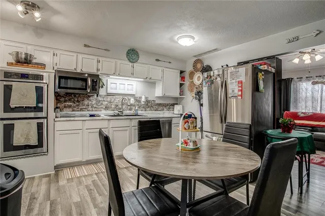 $225,000 | 10119 Steele Road, Edwardsville, KS 66111