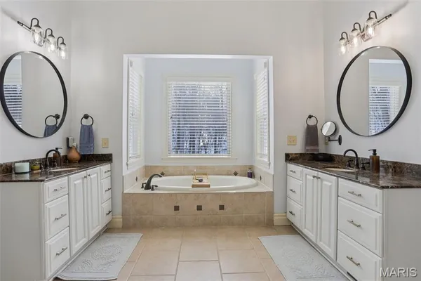 $1,189,000 | 1002 Chesterfield Forest Drive, Wildwood, MO 63005