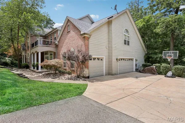 $1,189,000 | 1002 Chesterfield Forest Drive, Wildwood, MO 63005