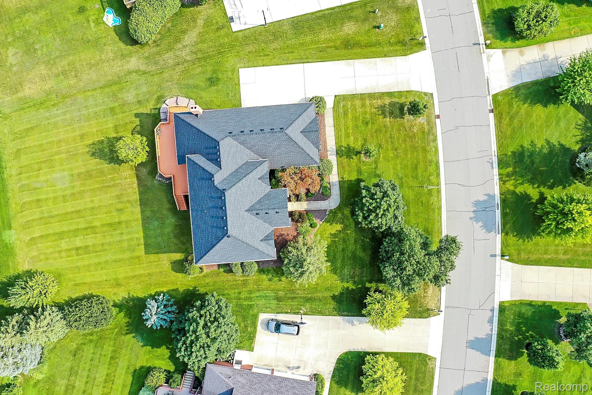 4190 Oak Tree Circle Rochester, MI 48306 - Photo 27 of 34 Overhead Aerial