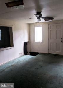 7697 Clark Road Hanover, MD 21076 - Photo 6 of 8 Interior (General)