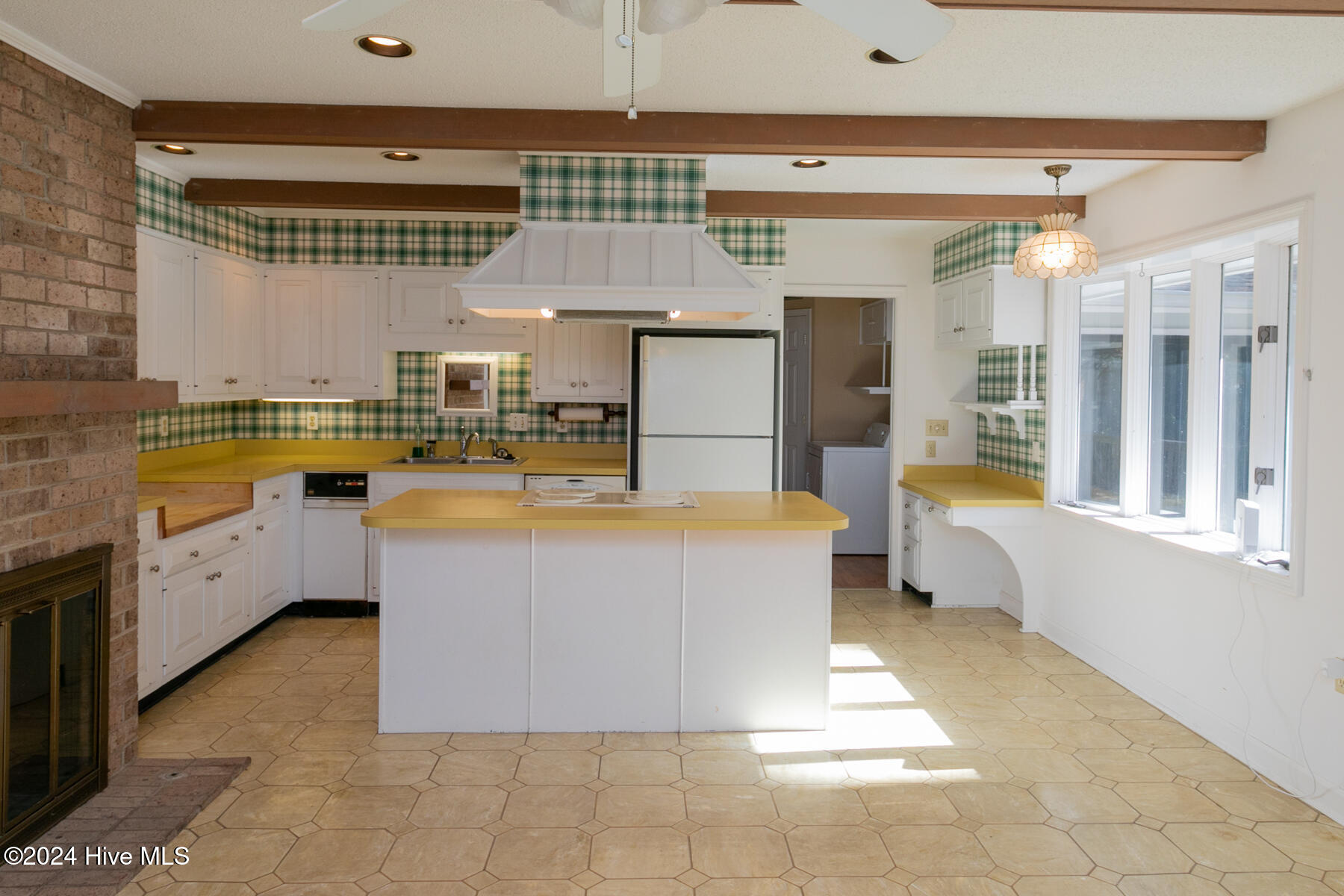 110 Burning Tree Road Pinehurst, NC 28374 - Photo 10 of 34 kitchen1
