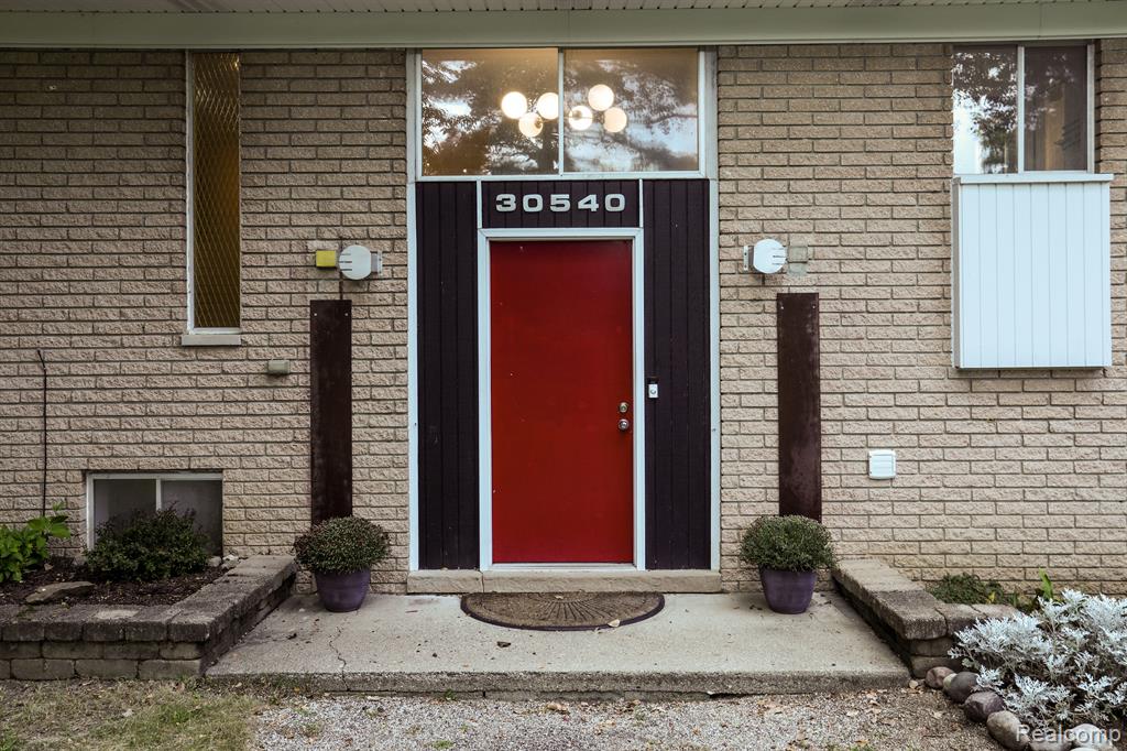 30540 North Greenbriar Road Franklin, MI 48025 - Photo 10 of 41