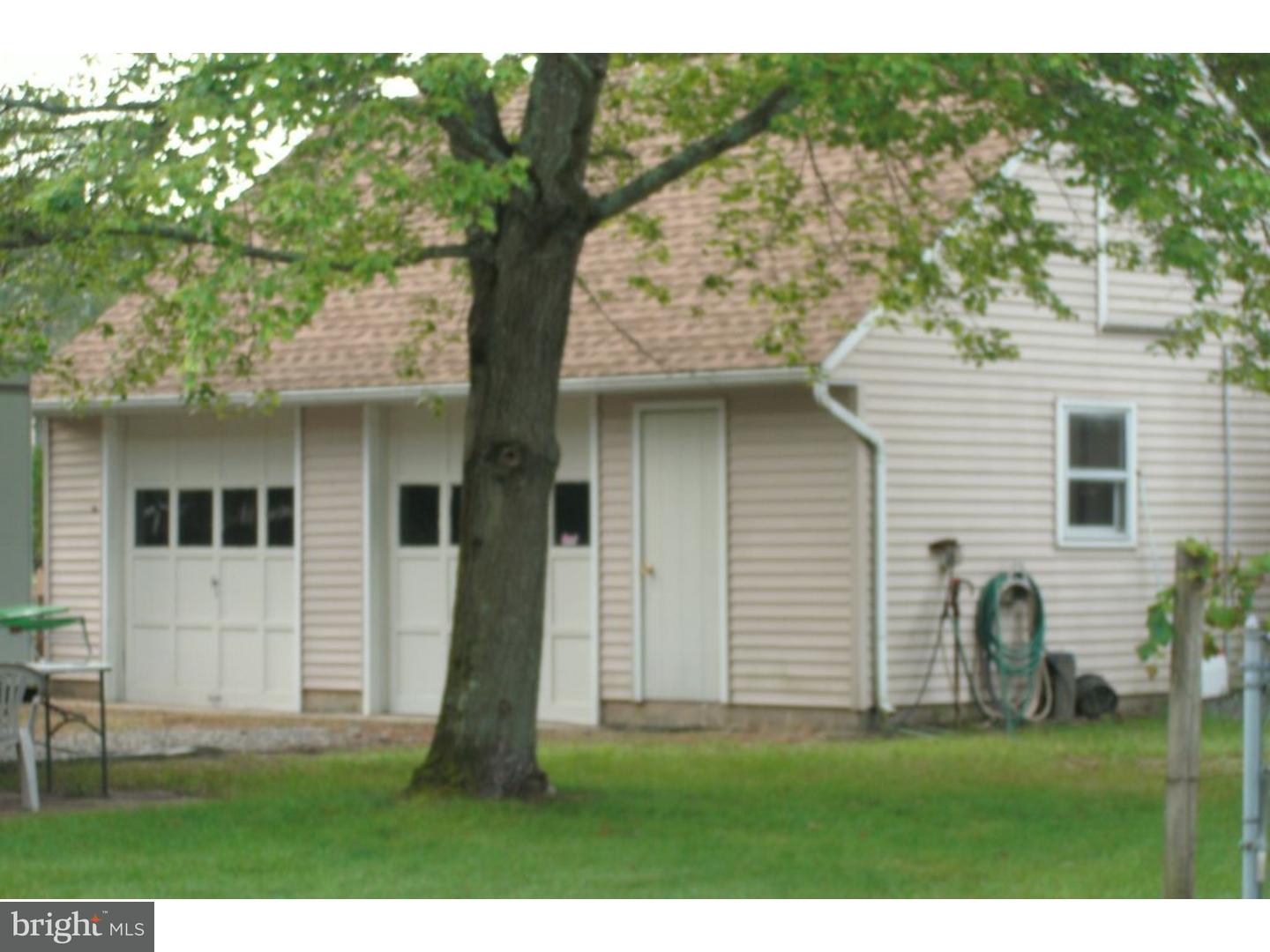 164 West Millstream Road Cream Ridge, NJ 08514 - Photo 2 of 8