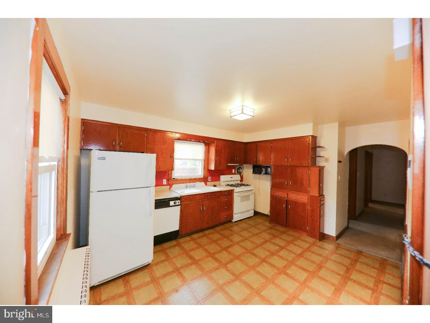 20 Temple Road Vineland, NJ 08360 - Photo 2 of 25 Kitchen