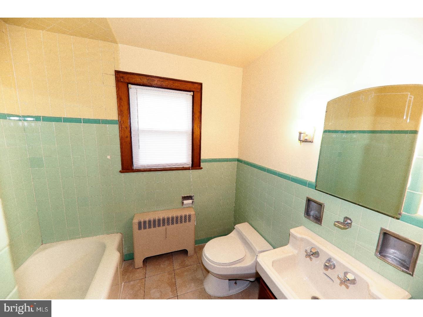 20 Temple Road Vineland, NJ 08360 - Photo 6 of 25 Bathroom